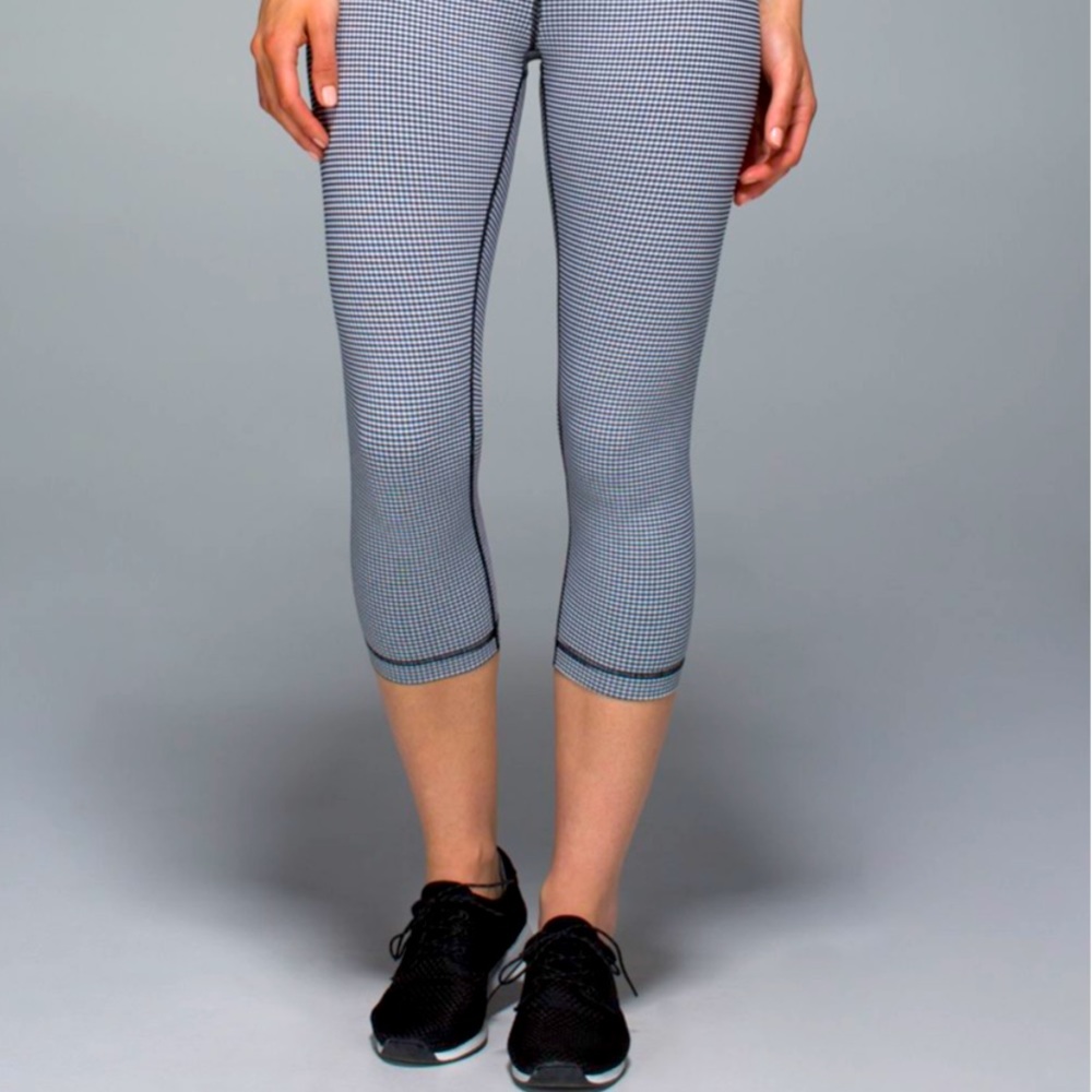 🍋Lululemon Wunder Under Crop Size 8 Gingham